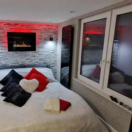 Apartament Z Jacuzzi * Kolobrzeg